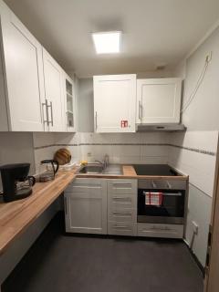 Laura Central Apartments - 4