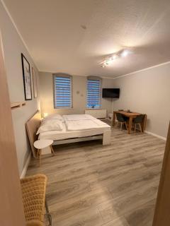 Laura Central Apartments - 0