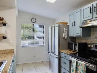 Cypress Retreat Cozy Ft Myers Pet Friendly Home - 5