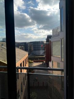 Cosy Waterfront Apartment - 3