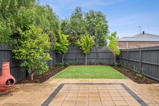 Mia's Place Modern Pet friendly Geelong West stay - 7