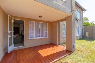 Menlyn Chique Apartment - 1