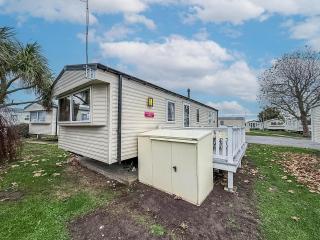 Great 8 Berth Caravan For Hire At Seawick Holiday Park In Essex Ref 27227Sw - 2