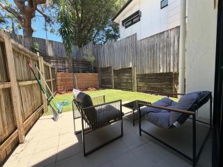Stylish 2B2B Apt in Norman Park Close to CBD - 6