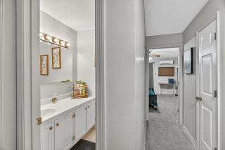 Full Furnished Downtown Maryville Condo - 4