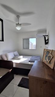 Apartamento com Ar-condicionado e Churrasqueira - Praia da Aviação - 2