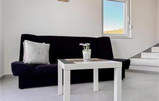 Beach Front Home In Necujam - 6