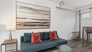 Red Bud Sycamore by AvantStay Custom Group Retreat w Patio - 1