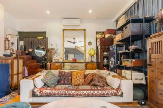 Hikari Haven - Richmond's Creative Spirit near Cafes - 4