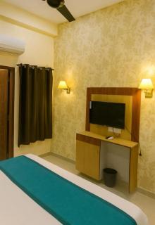 Hotel RK Grand Galaxy - Rukmani Vihaar Best Rated Area - Family Budget Stay - 9