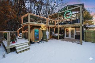 Buzz Inn with Hot tub, Sauna, fire pit, Star gazing Roof top Deck in Hocking Hills - 9