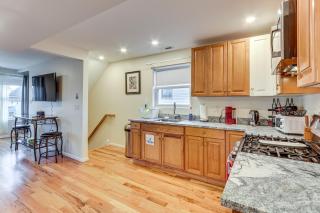 6 Mi to Dtwn New Haven Duplex with Shared Yard - 4