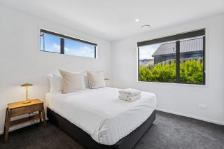 Mountain Views - Wanaka - 6