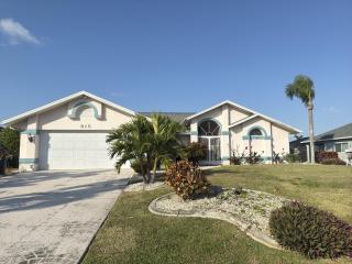 Tropical breeze water front Villa - 9