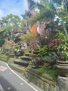 Dewi Antara Homestay - 8