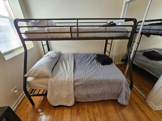 Two Bedroom West Loop - 3