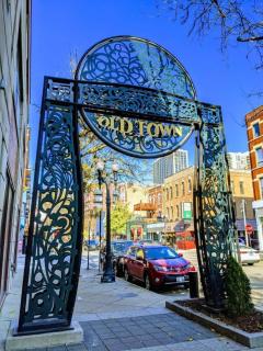 2 Rooftops 2 Car Garage 4 Stories - 9