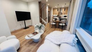 Newly Built 3-Story Home • Parking • Alki Beach - 1