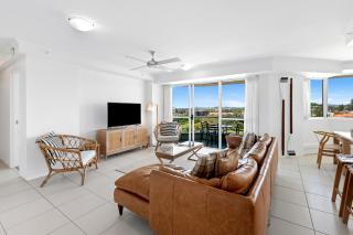 ULTIQA Points North - 7