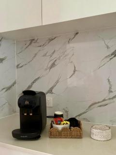 Burleigh Beach Retreat 50m to Beach Newly Refurbished - 2