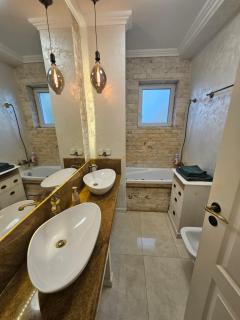 Amazing Family Delight 2 - 6