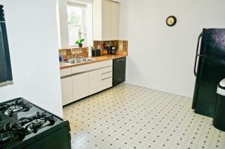 Cubs Apt Near Wrigley - 4