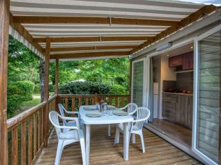 Mobil home confortable avec rampe d'accès - 4 personnes - API-1-52-921 - 9