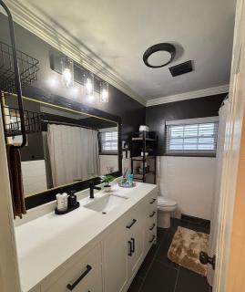 Cozy 3 Bedroom Home with Garage - 8