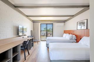 Black Dolphin Motel - 0