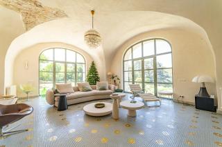 Castle In A Private Camargue Estate - 9