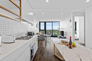 Galleria on the Glen - High floor deluxe apartment - 4