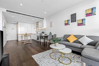 Galleria on the Glen - High floor deluxe apartment - Glen Waverley - 7