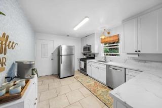 Carlsbad Beach Bungalow - 6