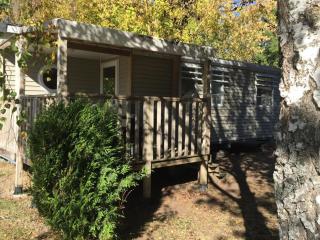 Mobil-home 38m² avec terrasse pour 6 personnes - API-1-52-1008 - 0