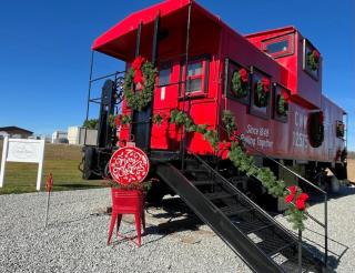 Charming Train Caboose-Sleeps 4-Loft-Firepit - 0