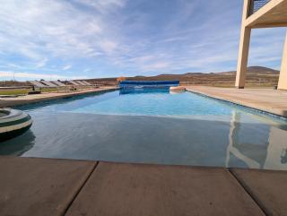 Private Resort-Style Home, Near Zion Nat'l Park - 8