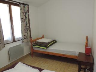 Gîte 85m² avec Terrasse, Cuisine équipée pour 8 pers. - API-1-52-1028 - 3