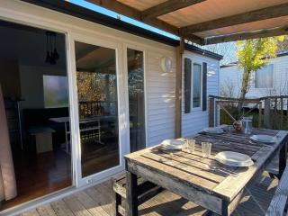 Mobil-home confortable avec terrasse pour 5 personnes - API-1-52-1020 - 8