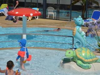 Mobil home spacieux avec terrasse à Saint-Lunaire - API-1-52-1039 - Port Blanc - 1