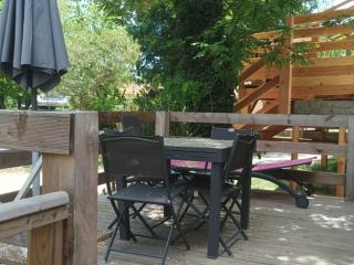 Mobil-Home Cozy avec Terrasse à Roquebrune-sur-Argens - API-1-52-1053 - 2