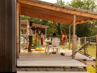 Mobil-home Prestige avec Terrasse pour 4 personnes - API-1-52-1050 - 0