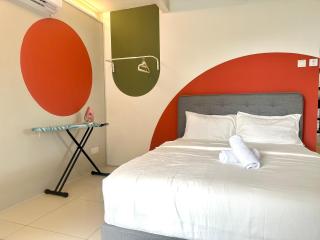 Empire City PJ Colonial Suites by Manhattan Group - 6