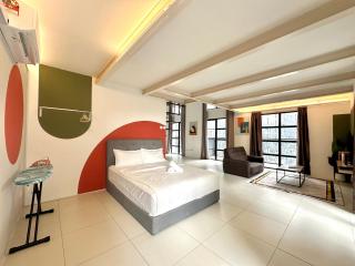 Empire City PJ Colonial Suites by Manhattan Group - 5