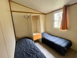 Chalet de 26m² avec Terrasse pour 4 Personnes - API-1-52-1070 - 4