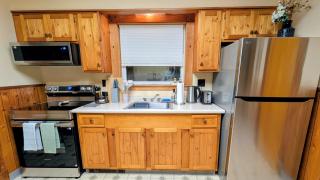 Charming 3BR near Boston, Airport and Beach with parking - 6