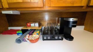 Charming 3BR near Boston, Airport and Beach with parking - 3