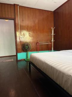 Chaloklum Cosy Cabin - 6