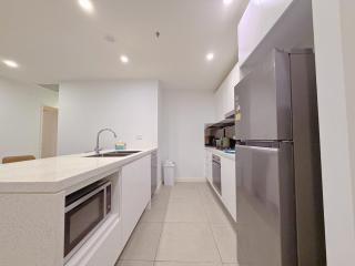 Family-Friendly Airport Oasis - 8