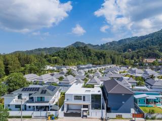 Bangtao New Luxury 7 Bedrooms Modern Space Aesthetic Design Private Pool Villa Private Movie Theater - 2