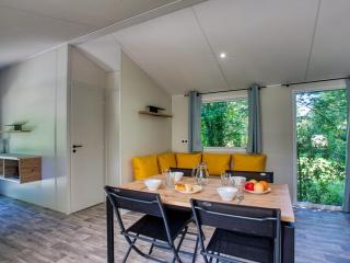 Mobil home avec terrasse pour 6 personnes, 2 chambres - API-1-52-1132 - 6